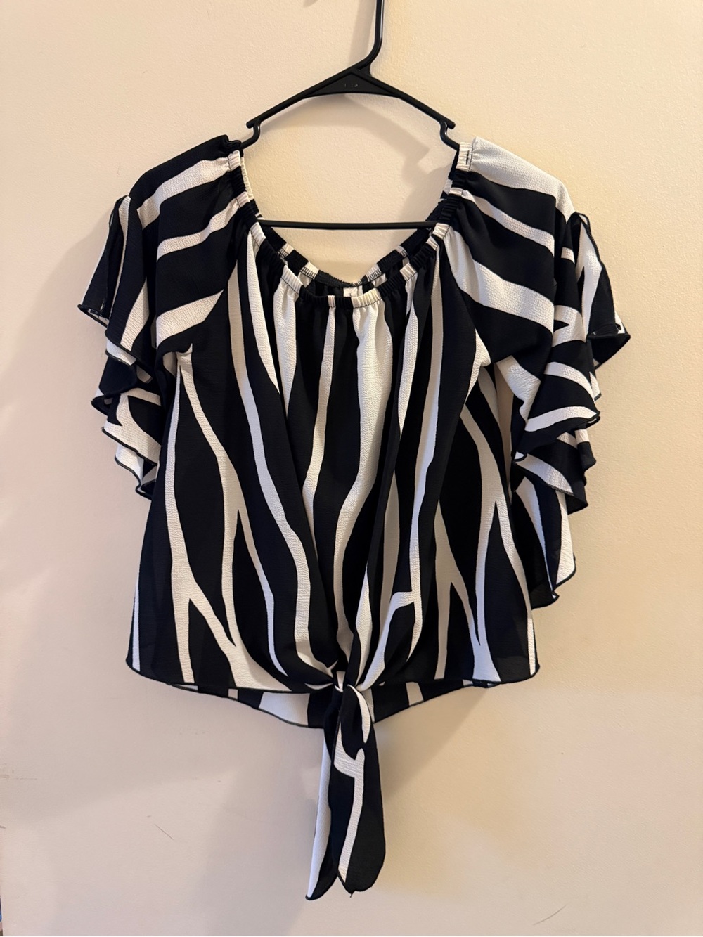 Tyche Black & White Zebra-Stripe Tie-Front Ruffle Sleeve Top